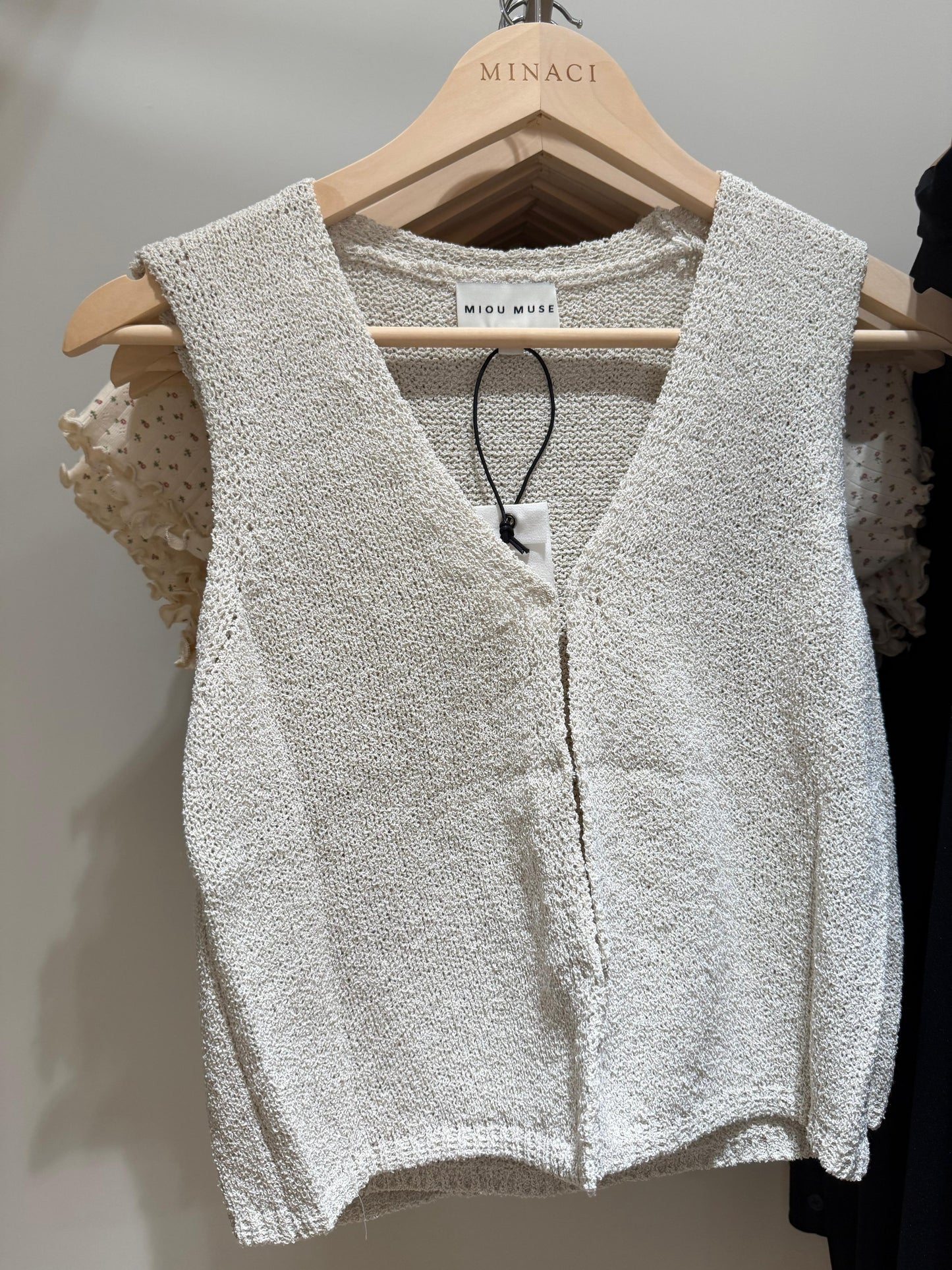 Hook & Eye Vest Cardigan Light