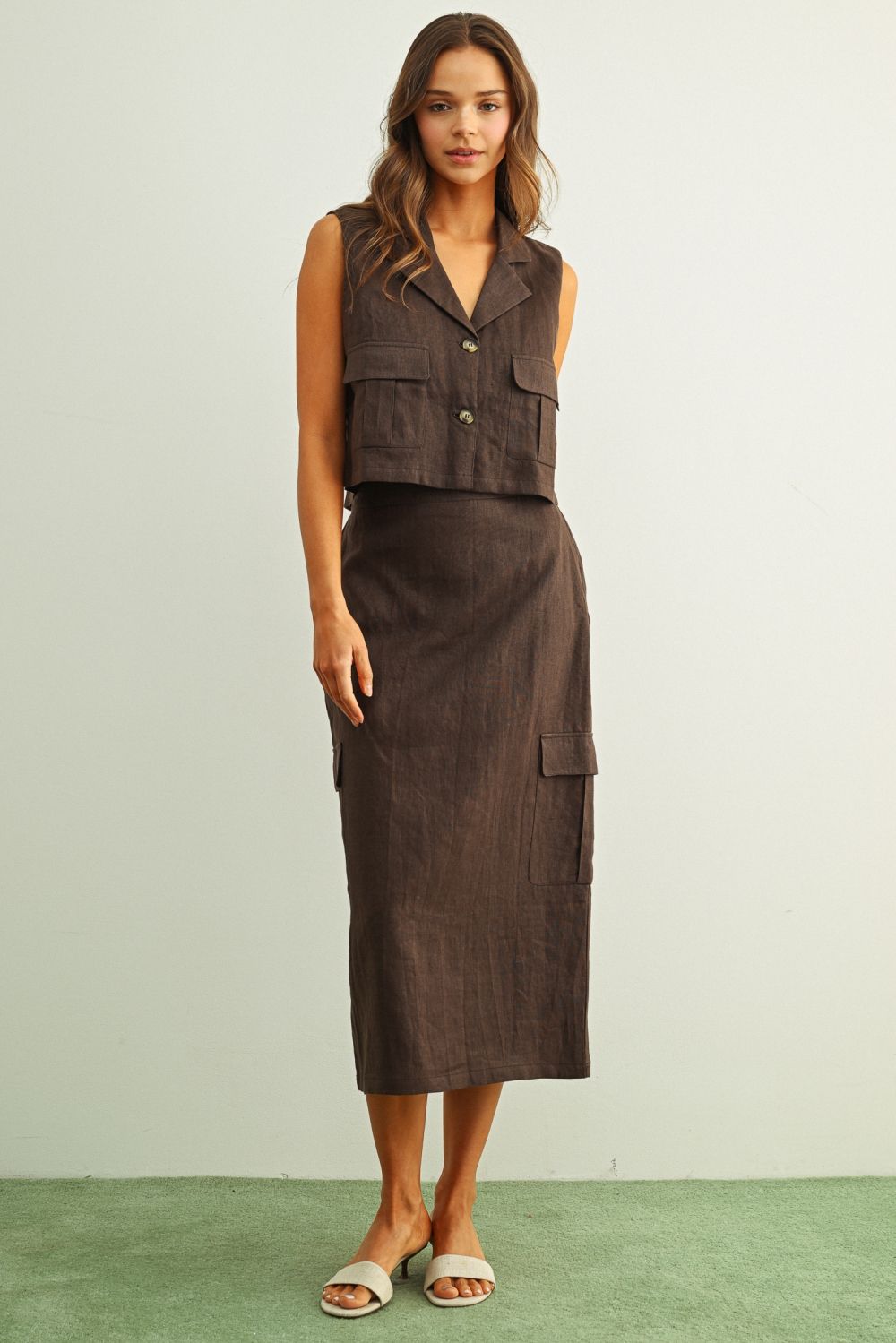 Sleeveless Linen Cargo Vest Brown